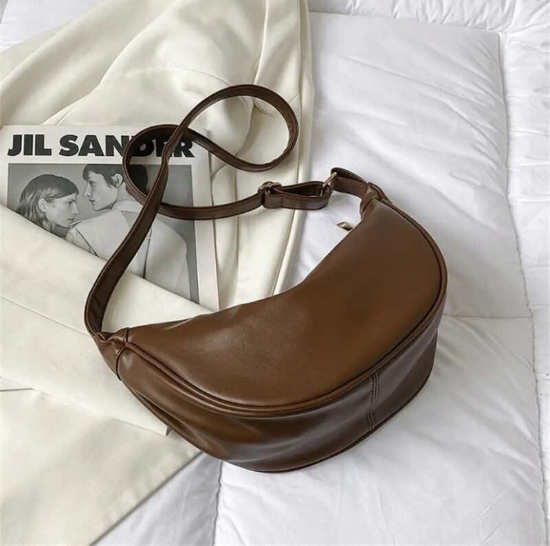 Hanna's Elegance | Compact Leather Bag - Image 2